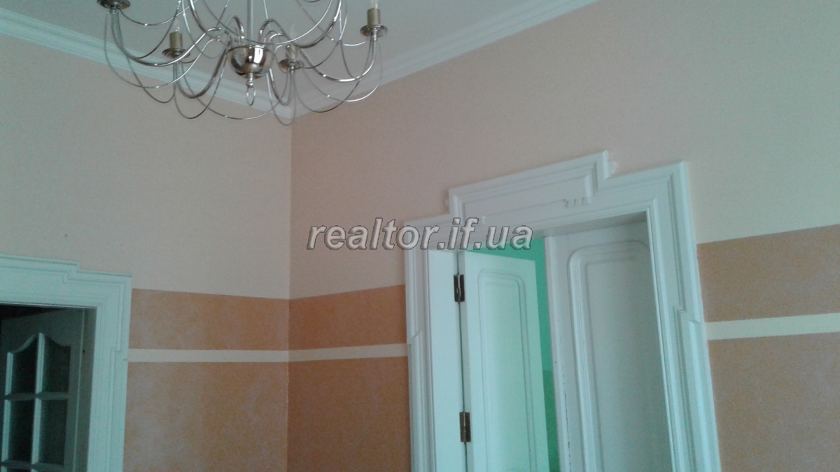 Prodayetsya_prostora_trokhkimnatna_kvartyra_z_kapitalnym_remontom_v_samomu_tsentri_mista_19793_3_1616669023.jpeg