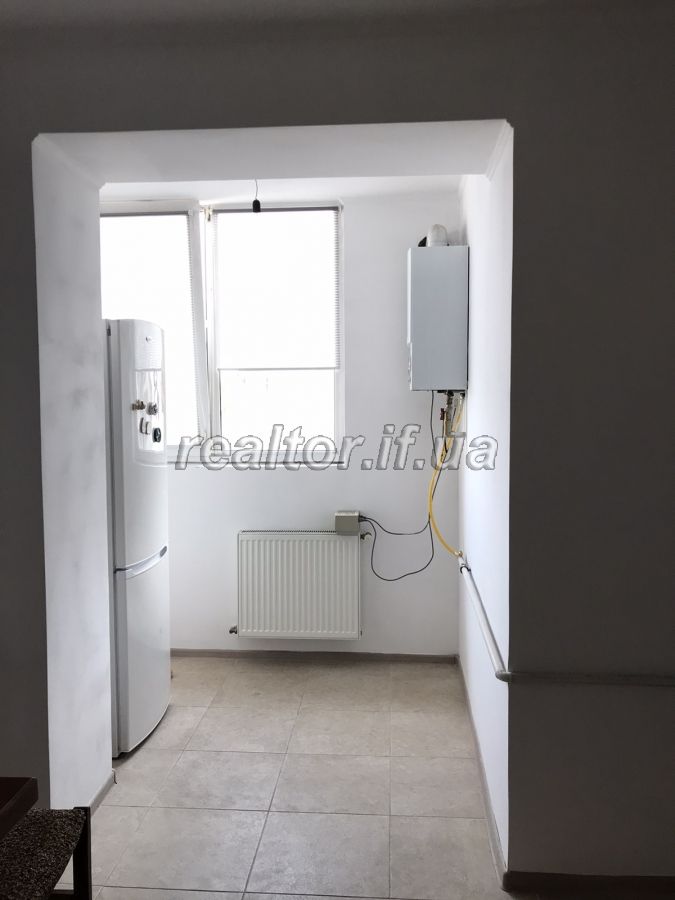 Prodayetsya_prostora_trokhkimnatna_kvartyra_z_yevroremontom_po_vulytsi_Uhornytska_18414_8_1599460694.jpg
