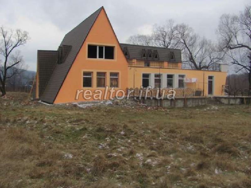 Prodayetsya_prymishchennya_restoranu_poblyzu_richka_ta_vodospad_hirskyi_peizazh_11265_3_1469190600.jpg