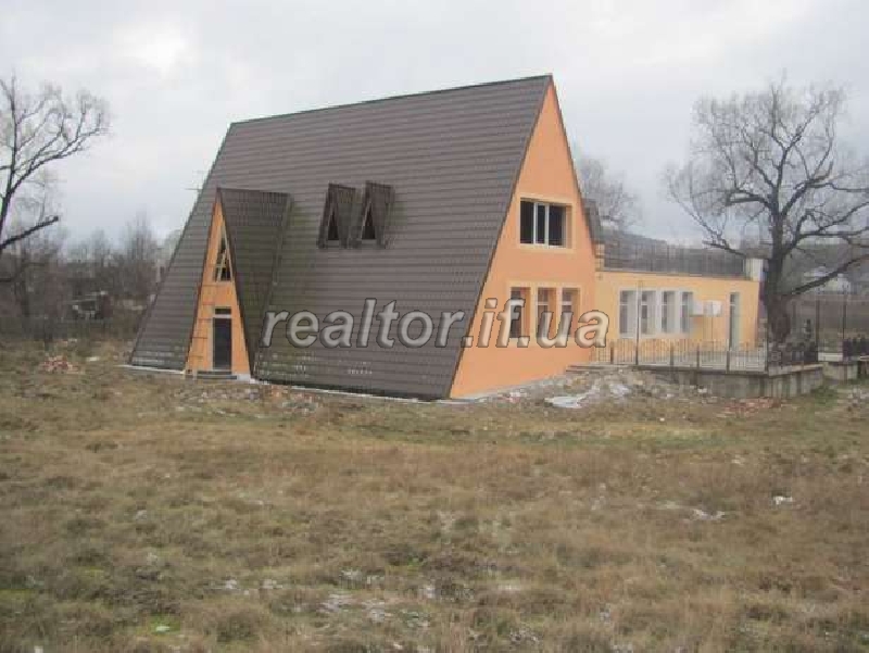 Prodayetsya_prymishchennya_restoranu_poblyzu_richka_ta_vodospad_hirskyi_peizazh_11265_4_1469190600.jpg
