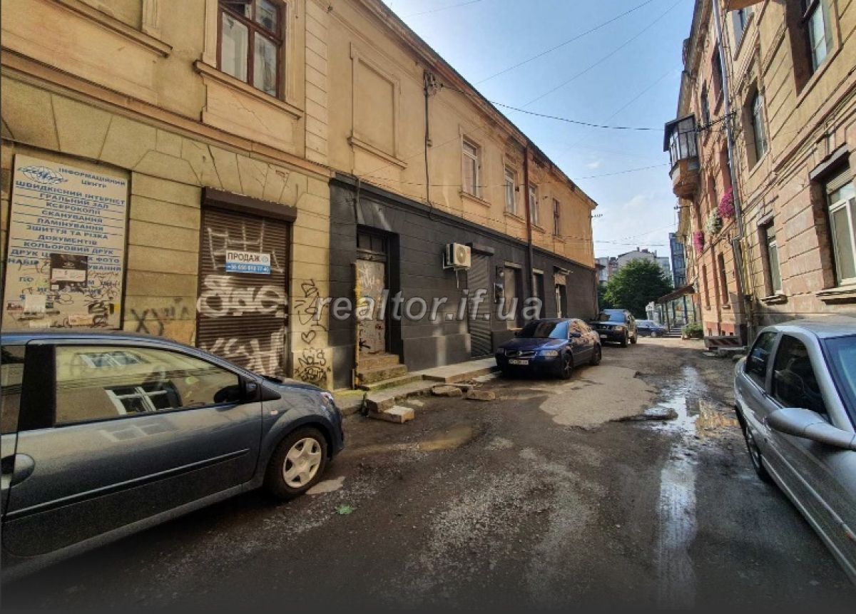 Prodayetsya_prymishchennya_v_samomu_tsentri_mista_Ivano-Frankivsk_20546_3_1627478993.jpeg