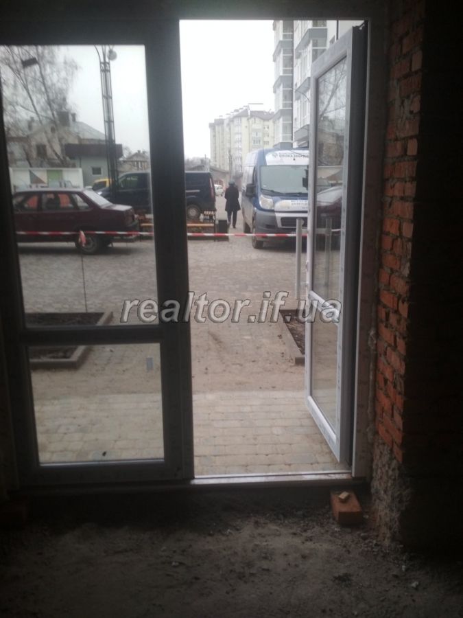 Prodayetsya_prymishchennya_vilnoho_prymishchennya_po_vulVysochana_(pereustupka)_17322_2_1573822815.jpg