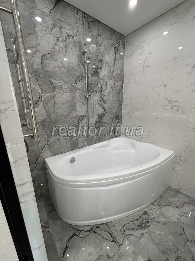 Prodayetsya_stylna_dvokhkimnatna_kvartyra_v_raioni_ZhK_Manhattan_23129_5_1747050239.jpeg