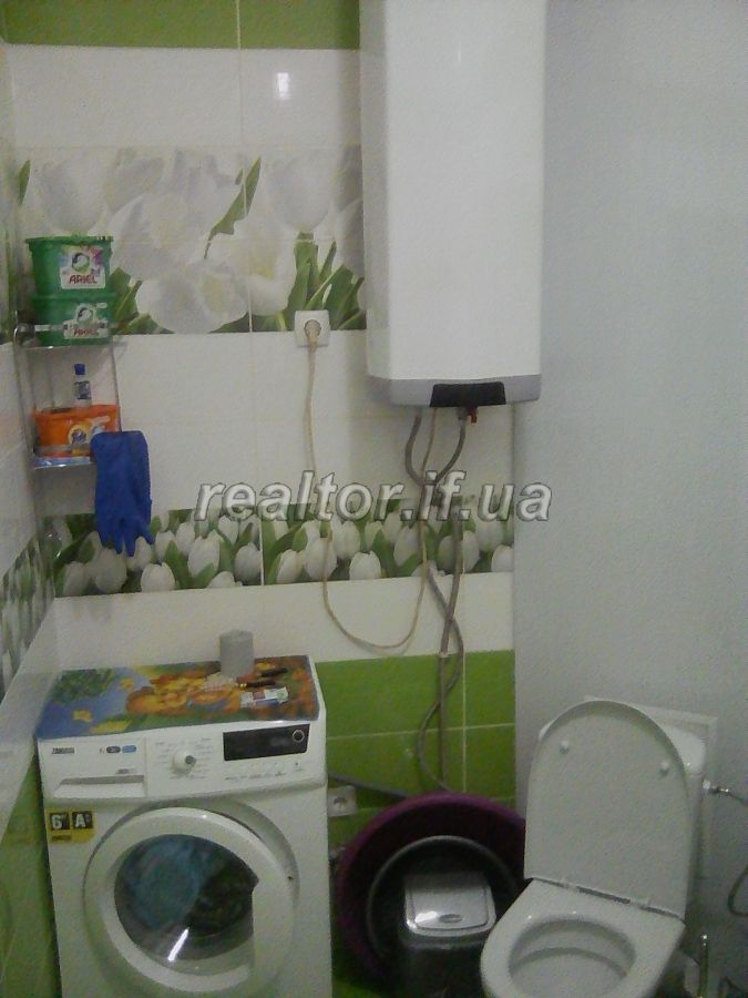 Prodayetsya_trokhkimnatna_kvartyra_nepodalik_tsentru_po_vulytsi_Chornovola_18408_30_1599463061.jpg