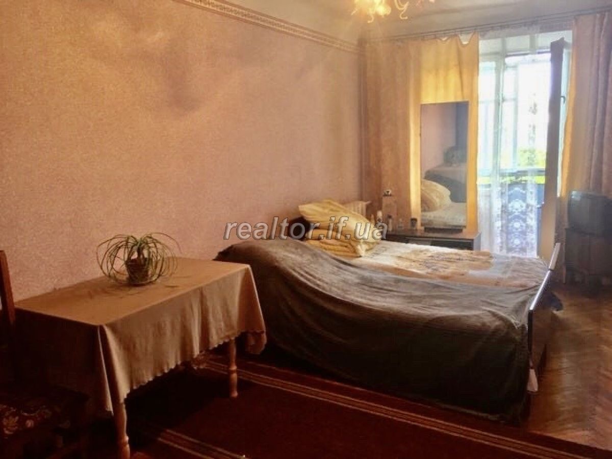 Prodayetsya_trokhkimnatna_kvartyra_v_raioni_tsentru_po_vulytsi_Pulyuya_19300_1_1611584830.jpeg