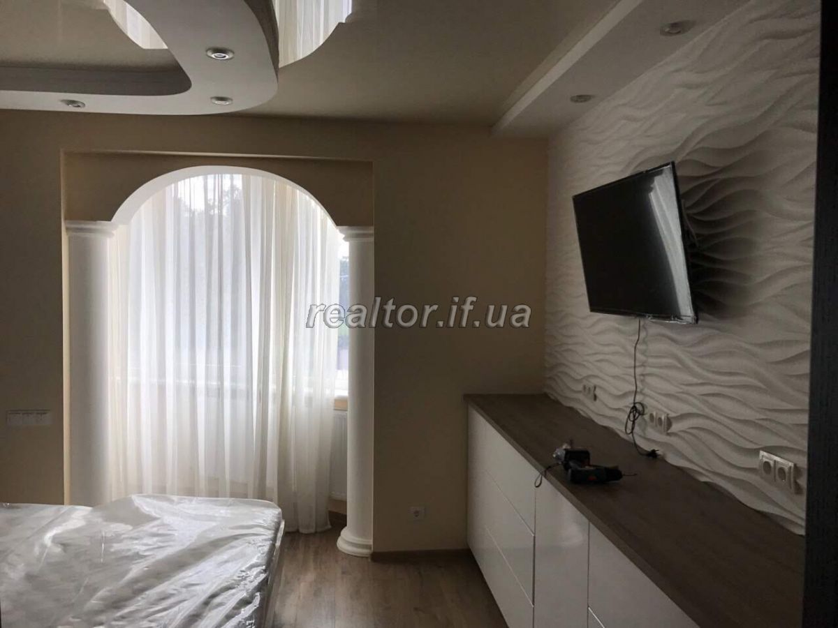 Prodayetsya_trokhkimnatna_kvartyra_z_suchasnym_yakisnym_yevroremontom_v_raioni_Pasichna_po_vulytsi_Halytska_18317_4_1597668216.jpg