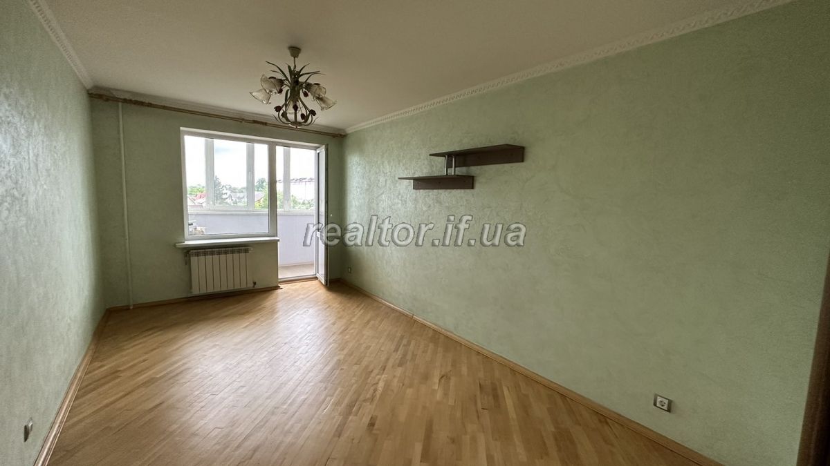 Zum Verkauf steht eine bezugsfertige Dreizimmerwohnung in einem gemütlichen Innenhof in der Stusa-Straße