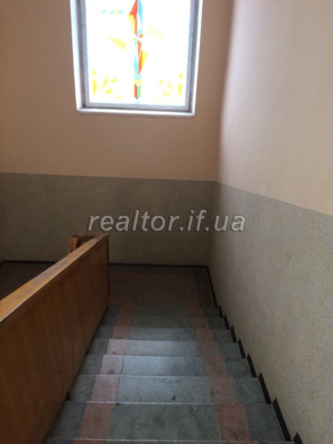 Prodayetsya_tsilisnyi_mainovyi_kompleks_budivel_u_misti_Novoselytsya_15860_15_1549030813.jpg