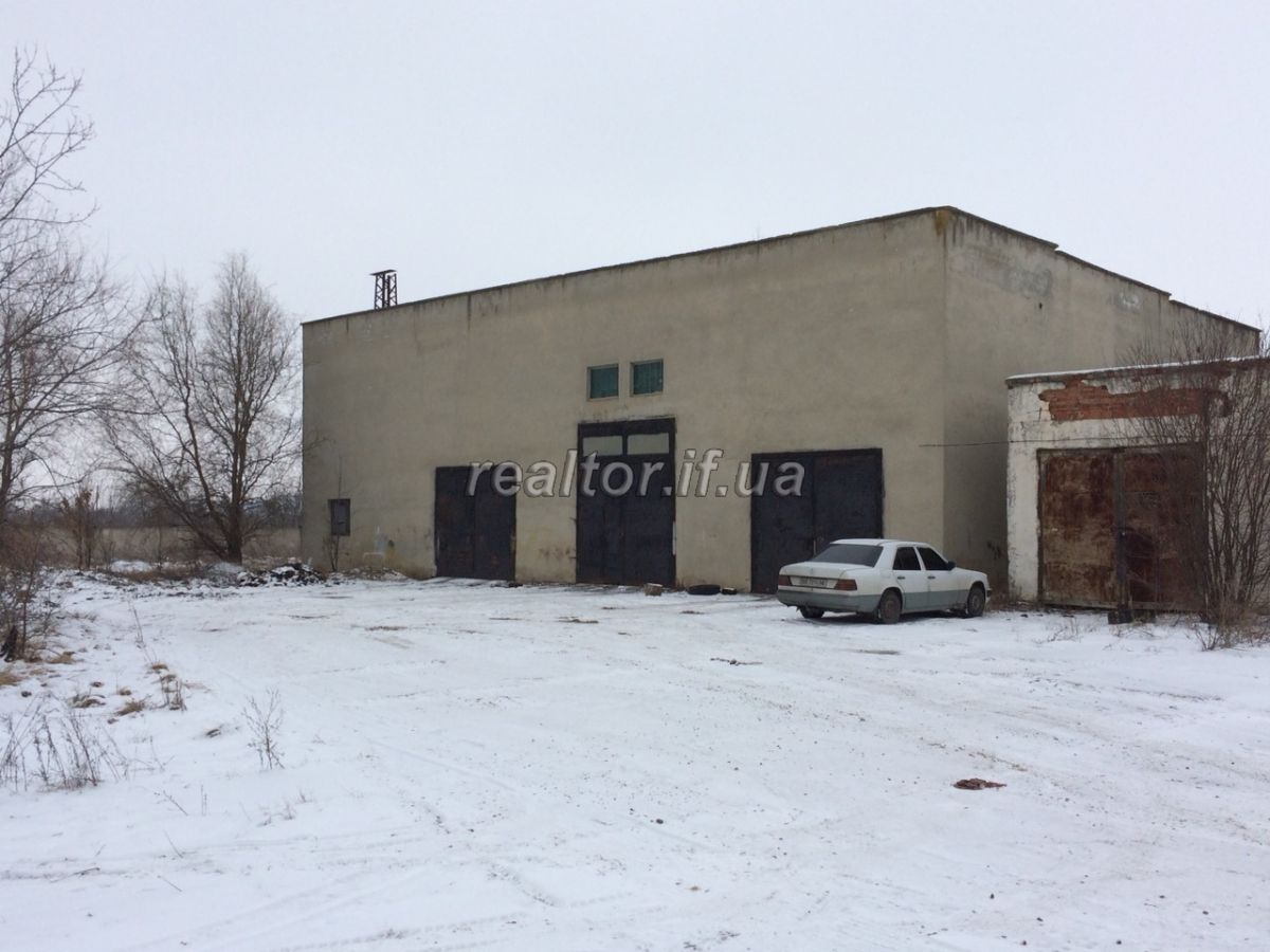 Prodayetsya_tsilisnyi_mainovyi_kompleks_budivel_u_misti_Novoselytsya_15860_20_1549030814.jpg
