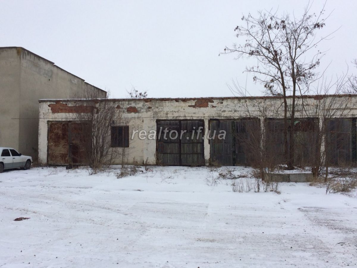 Prodayetsya_tsilisnyi_mainovyi_kompleks_budivel_u_misti_Novoselytsya_15860_22_1549030815.jpg
