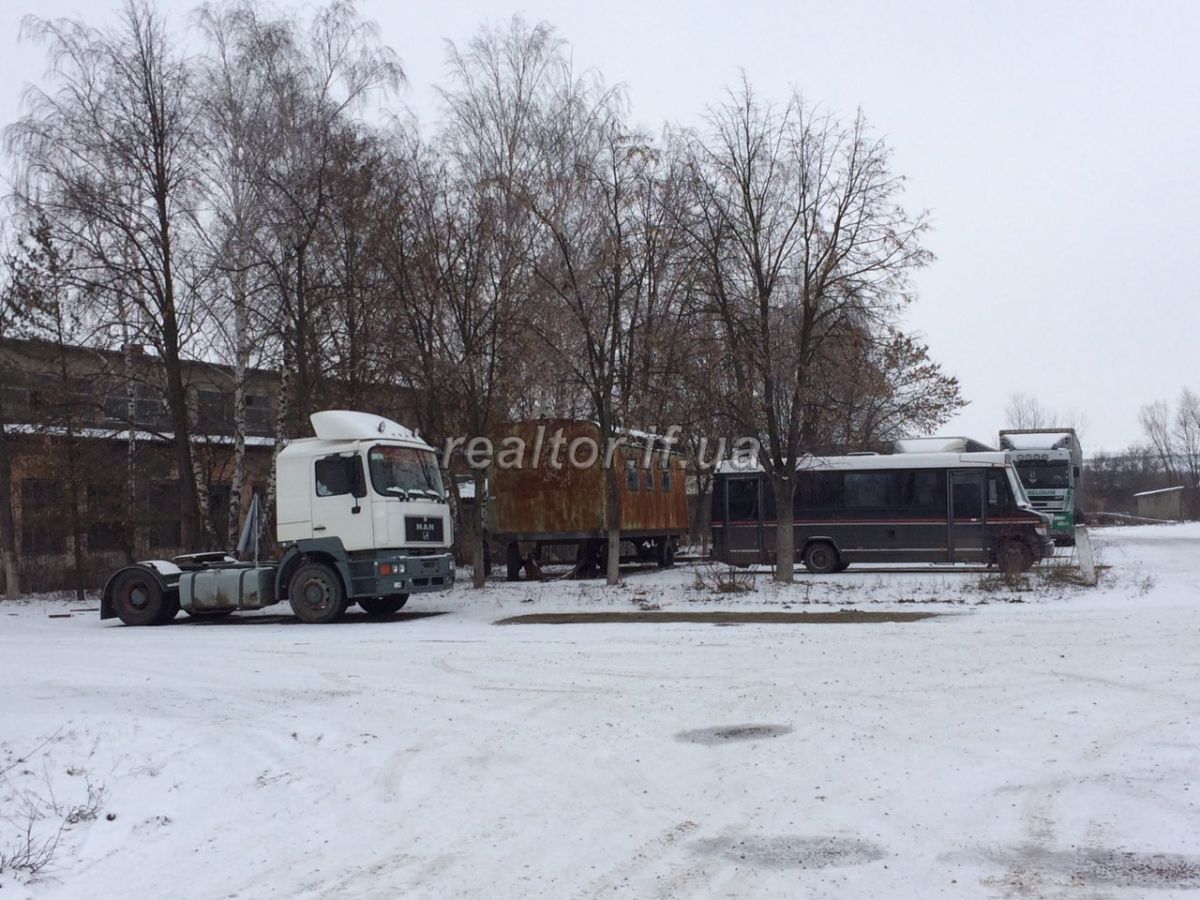 Prodayetsya_tsilisnyi_mainovyi_kompleks_budivel_u_misti_Novoselytsya_15860_29_1549030817.jpg