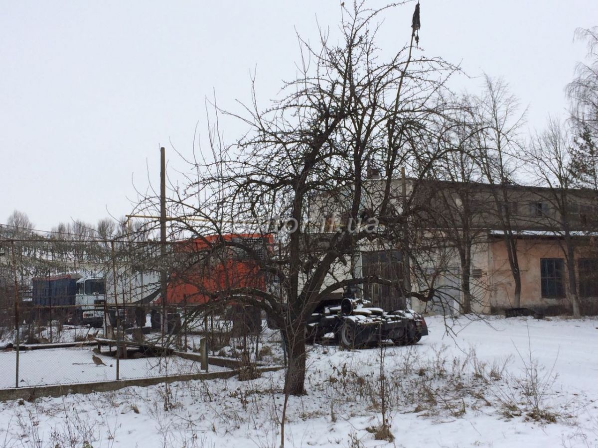 Prodayetsya_tsilisnyi_mainovyi_kompleks_budivel_u_misti_Novoselytsya_15860_30_1549030818.jpg