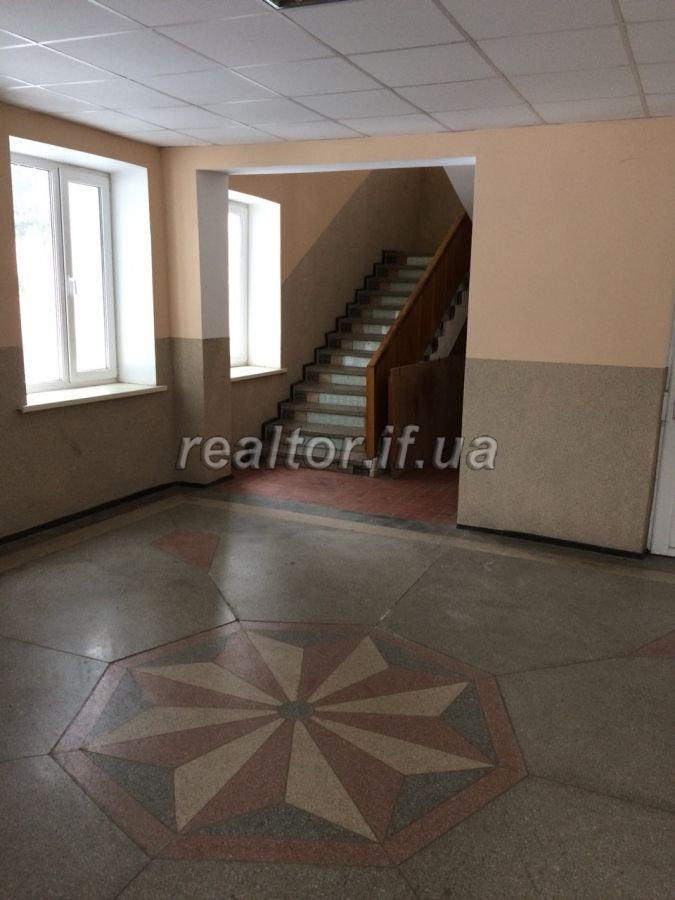 Prodayetsya_tsilisnyi_mainovyi_kompleks_budivel_u_misti_Novoselytsya_15860_32_1549030818.jpg