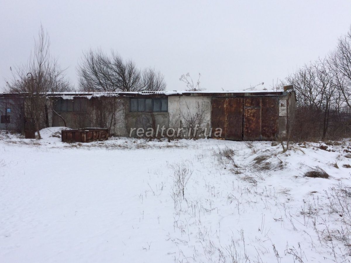Prodayetsya_tsilisnyi_mainovyi_kompleks_budivel_u_misti_Novoselytsya_15860_37_1549030820.jpg