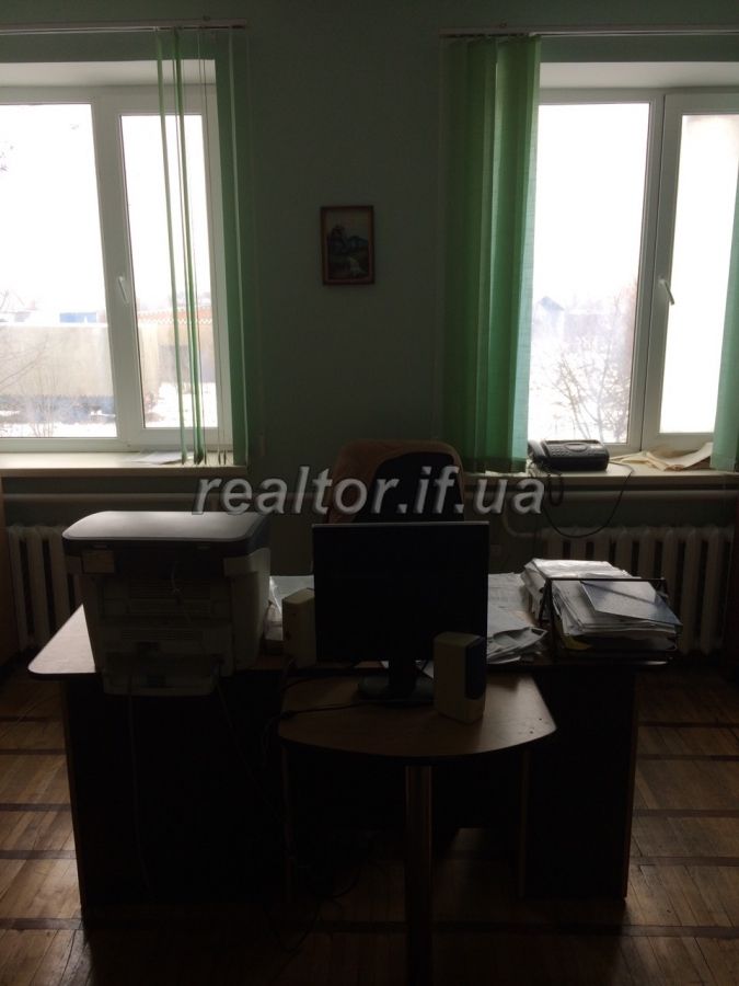 Prodayetsya_tsilisnyi_mainovyi_kompleks_budivel_u_misti_Novoselytsya_15860_44_1549030823.jpg