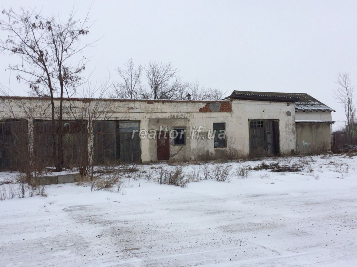 Prodayetsya_tsilisnyi_mainovyi_kompleks_budivel_u_misti_Novoselytsya_15860_4_1549030809.jpg