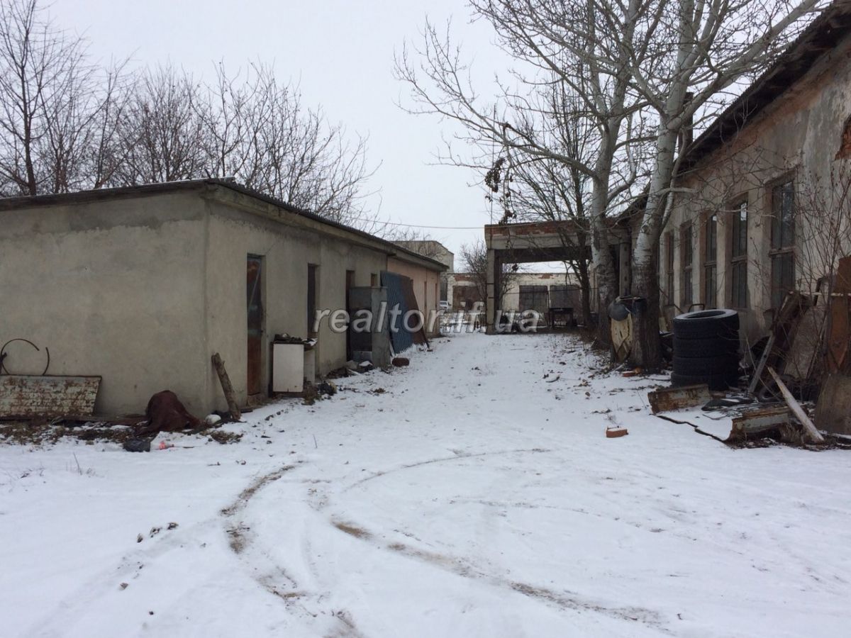 Prodayetsya_tsilisnyi_mainovyi_kompleks_budivel_u_misti_Novoselytsya_15860_5_1549030810.jpg