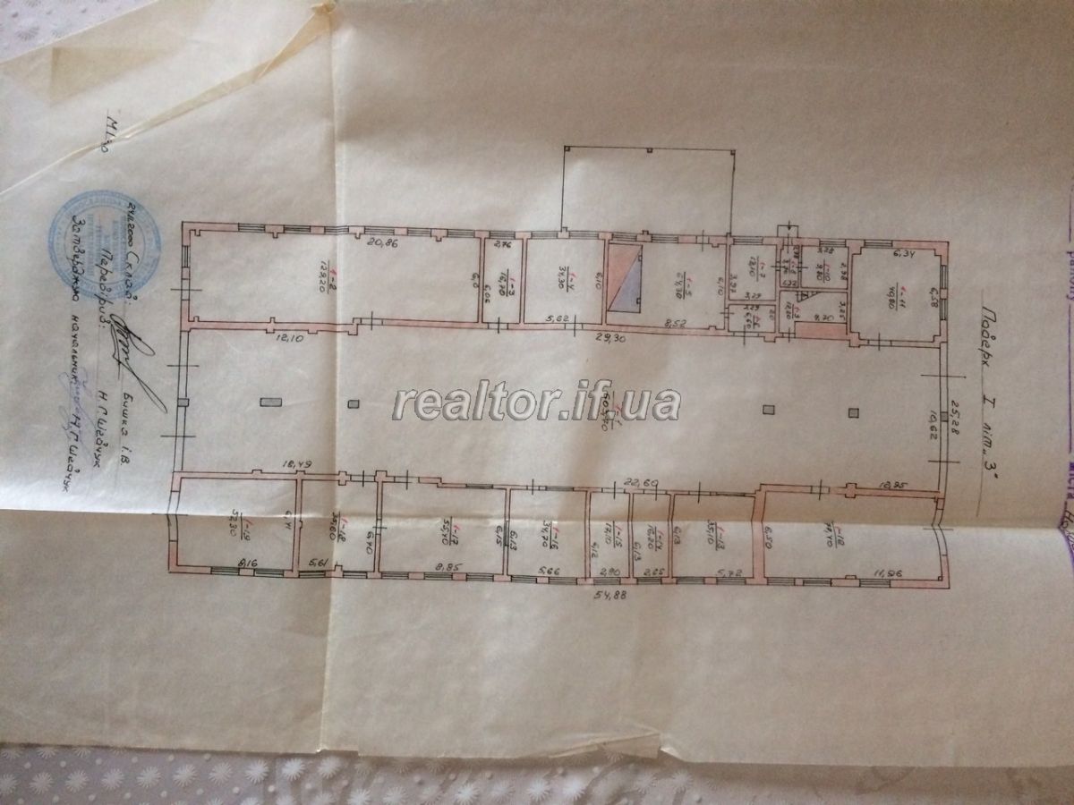 Prodayetsya_tsilisnyi_mainovyi_kompleks_budivel_u_misti_Novoselytsya_15860_9_1549030811.jpg