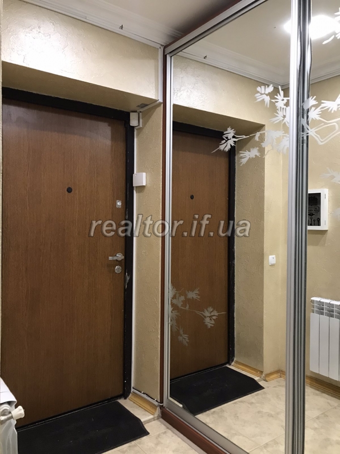 Prodayetsya_velyka_prostora_z_remontom_i_meblyamy_kvartyra_po_vulytsi_Ivasyuka_21055_14_1638449829.jpeg