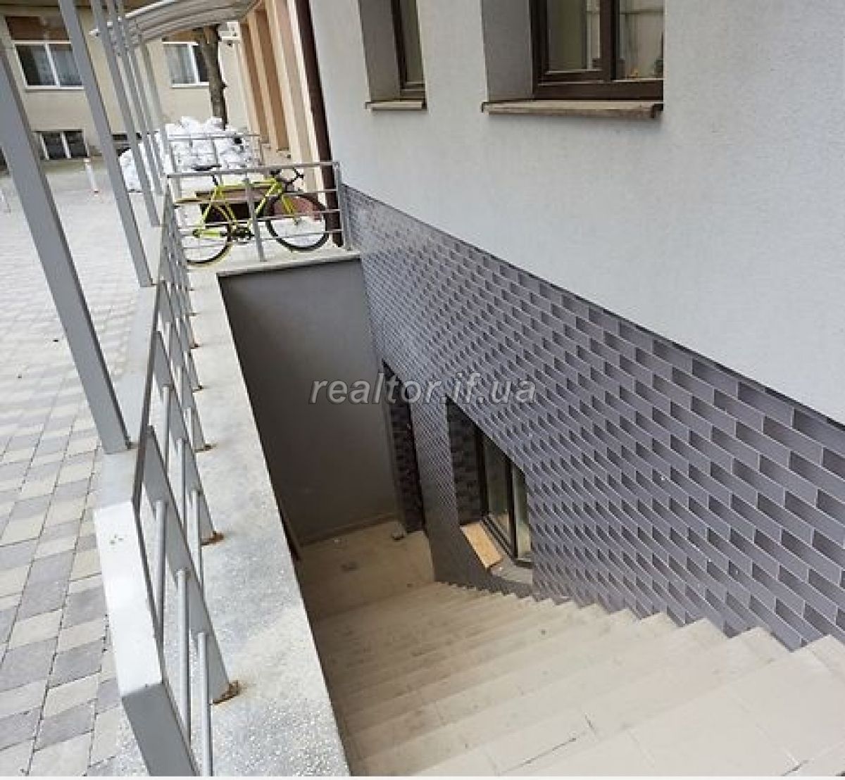 Prodayetsya_vilnoho_pryznachennya_prymishchennya_po_vulytsi_Zaliznychna_15667_6_1544173809.jpg