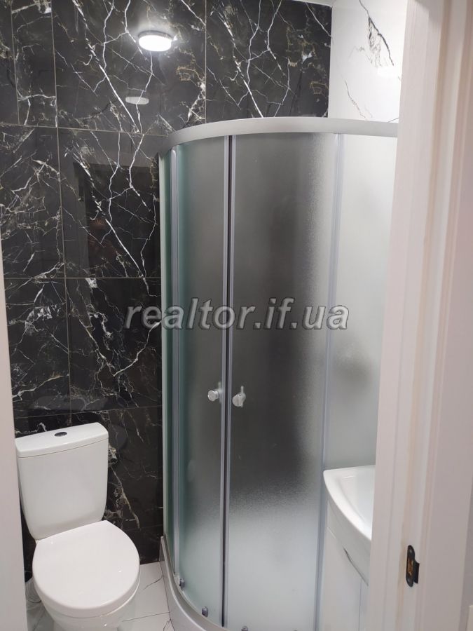 Prodazh_2-kimnatnoyi_kvartyry_poruch_iz_tsentrom_Ivano-Frankivska_Mozhlyvo_za_derzhprohramoyu_yeOselya_23102_7_1718696582.jpeg