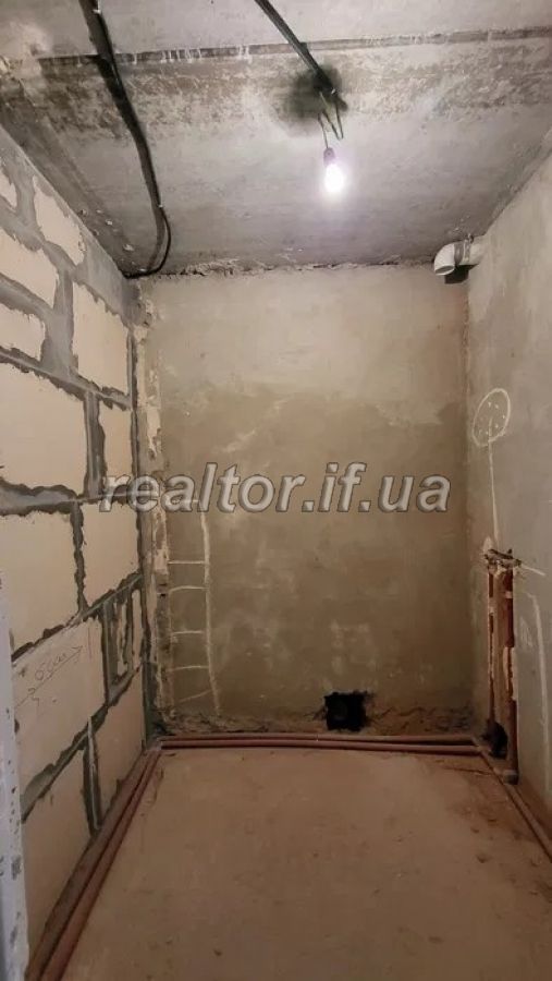 Prodazh_2_kimnatnoyi_kvartyry_v_tsentralnii_chastyni_mista_hotovoyi_do_remontu_22754_3_1700558237.jpeg