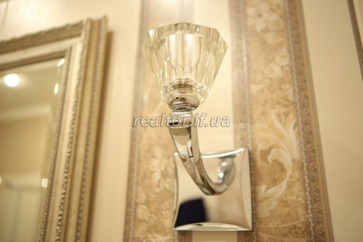 Prodazh_budynku_dlya_velykoyi_sim«yi_v_tsentri_Ivano-Frankivska_z_kapitalnym_remontom_21581_2_1654765460.jpeg