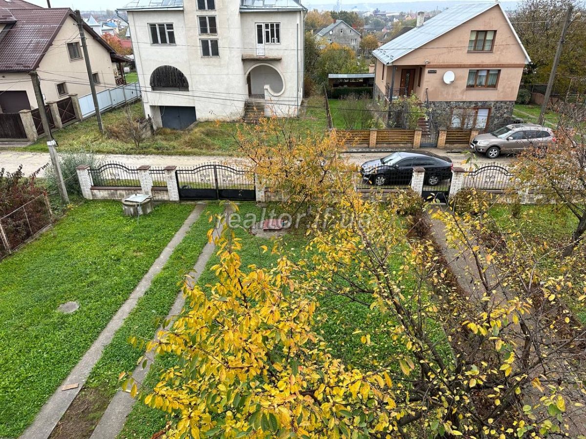 Prodazh_budynku_hotovoho_do_prozhyvannya_z_remontom_v_seli_Uhryniv__22704_16_1698774037.jpeg