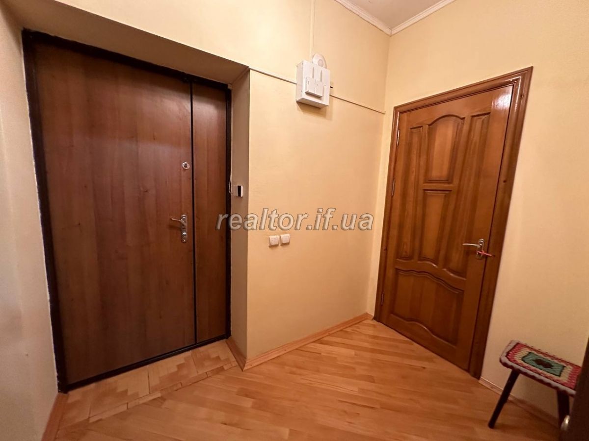 Prodazh_budynku_hotovoho_do_prozhyvannya_z_remontom_v_seli_Uhryniv__22704_26_1698774039.jpeg