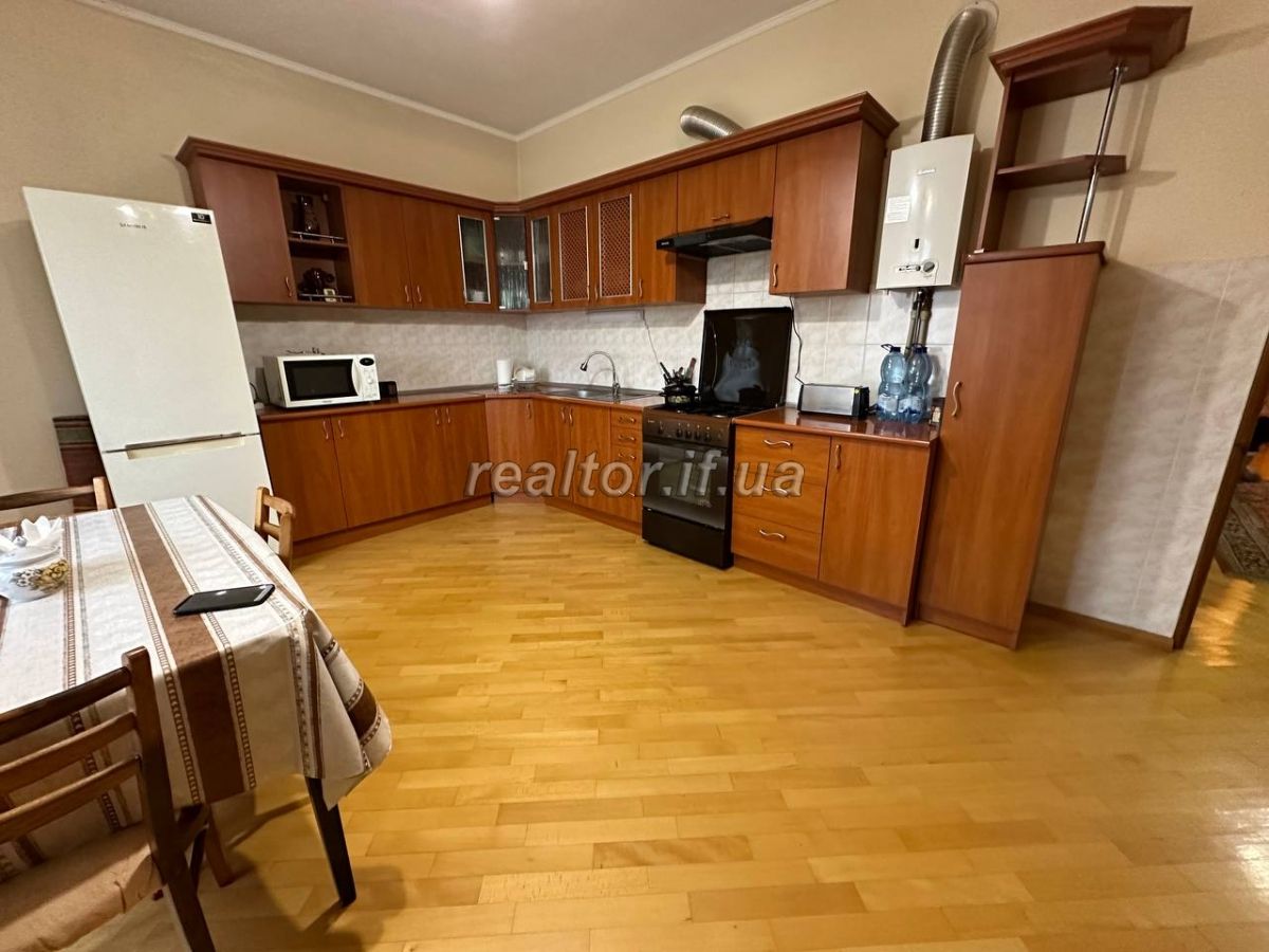 Prodazh_budynku_hotovoho_do_prozhyvannya_z_remontom_v_seli_Uhryniv__22704_29_1698774039.jpeg