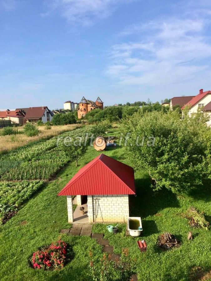Prodazh_budynku_hotovoho_do_prozhyvannya_z_remontom_v_seli_Uhryniv__22704_42_1698774041.jpeg