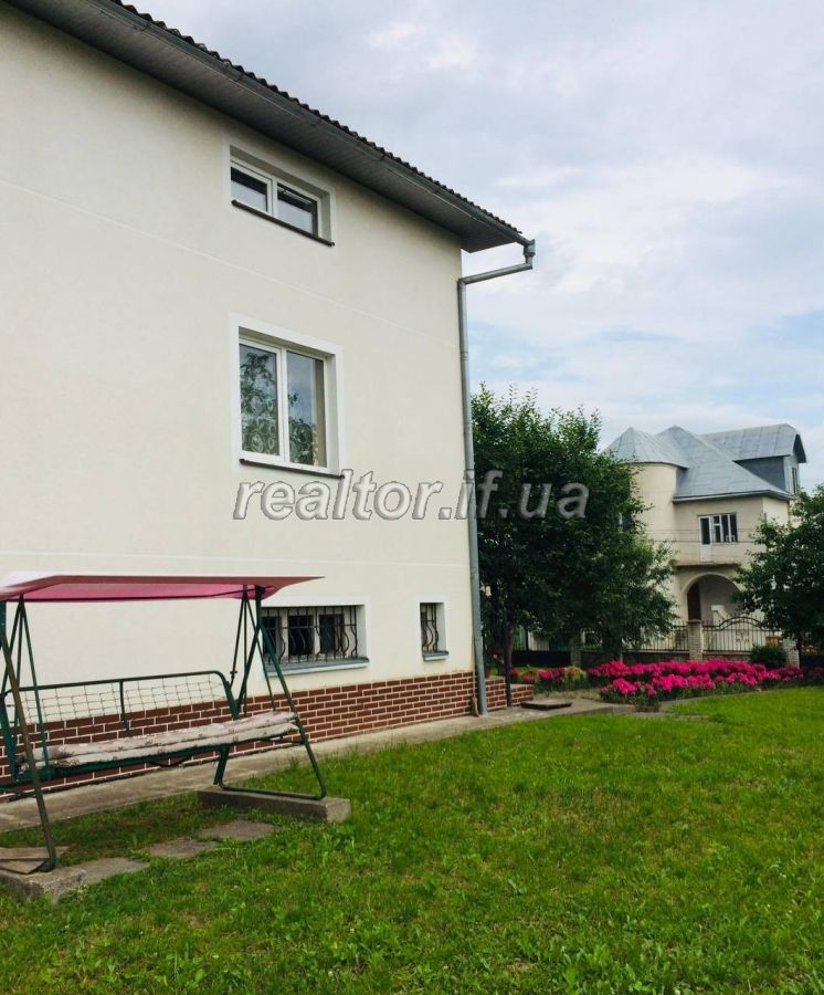 Prodazh_budynku_hotovoho_do_prozhyvannya_z_remontom_v_seli_Uhryniv__22704_7_1698774036.jpeg