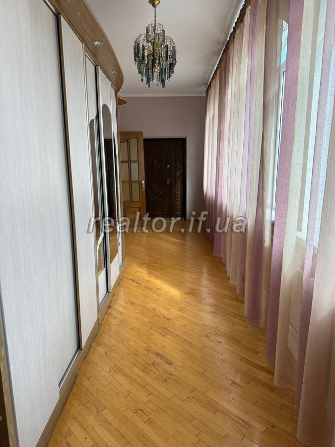 Prodazh_budynku_v_Uhornykakh_velykoyi_ploshchi_z_remontom_ta_meblyamy_22441_26_1686579454.jpeg