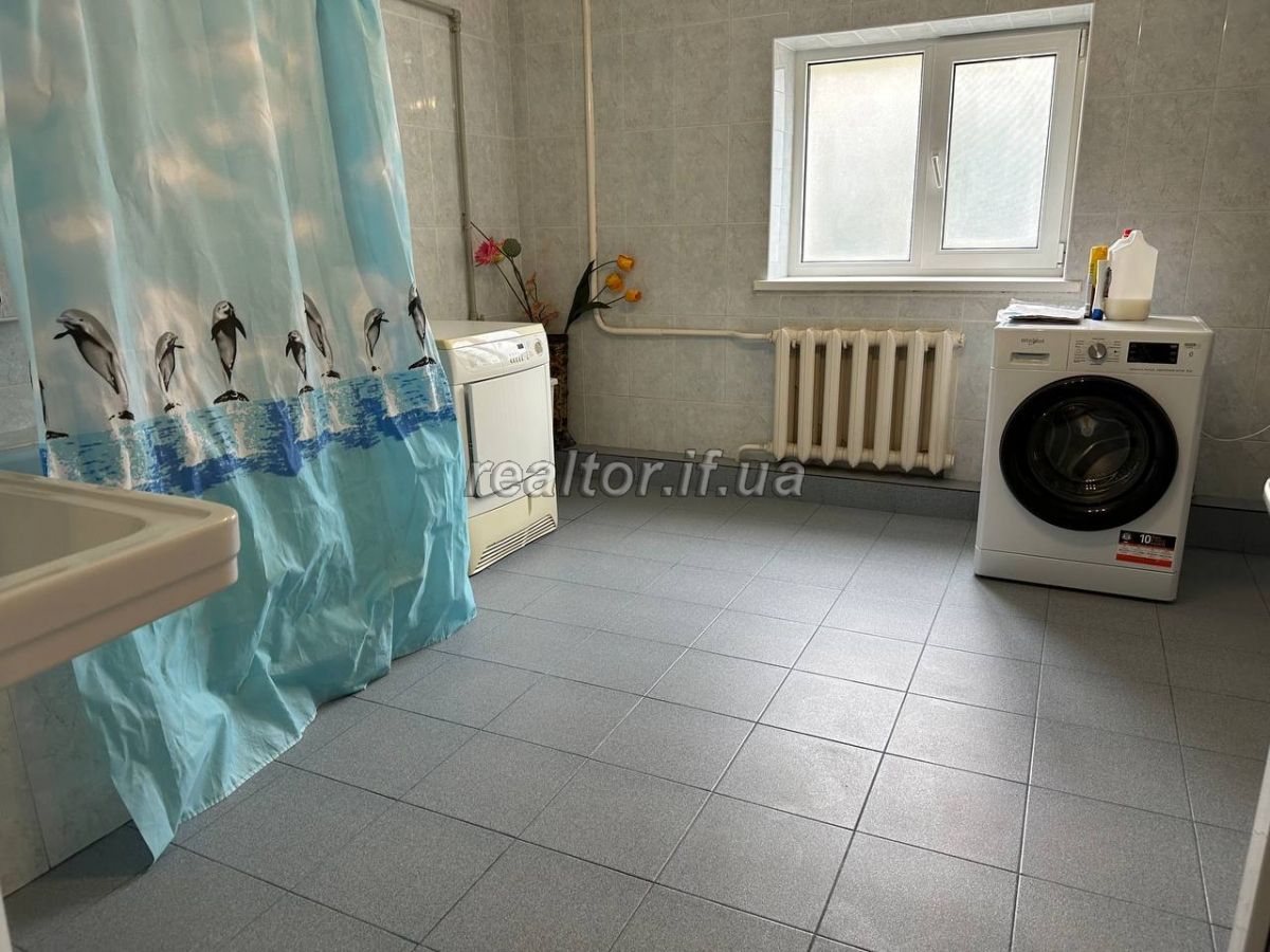 Prodazh_budynku_v_Uhornykakh_velykoyi_ploshchi_z_remontom_ta_meblyamy_22441_47_1686579457.jpeg