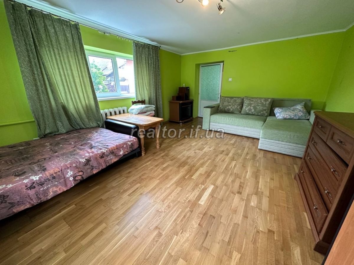 Prodazh_budynku_v_Uhornykakh_velykoyi_ploshchi_z_remontom_ta_meblyamy_22441_49_1686579458.jpeg