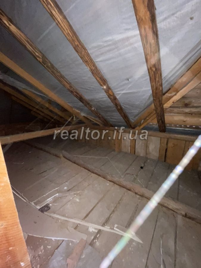Prodazh_budynku_v_zatyshnii_lokatsiyi_mista_poruch_z_miskym_ozerom_21875_18_1663075200.jpeg