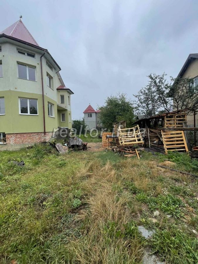 Prodazh_budynku_v_zatyshnii_lokatsiyi_mista_poruch_z_miskym_ozerom_21875_4_1663075197.jpeg