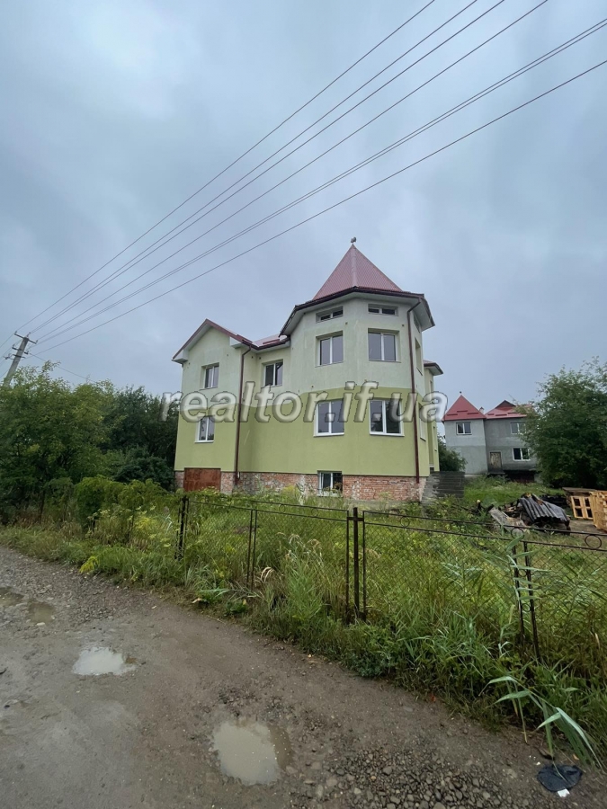 Prodazh_budynku_v_zatyshnii_lokatsiyi_mista_poruch_z_miskym_ozerom_21875_5_1663075197.jpeg