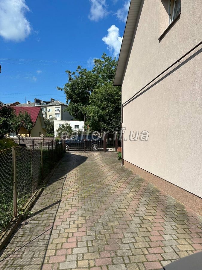 Prodazh_budynku_z_hotovoho_do_prozhyvannya_v_zatyshnii_lokatsiyi_mista_22553_13_1692016452.jpeg