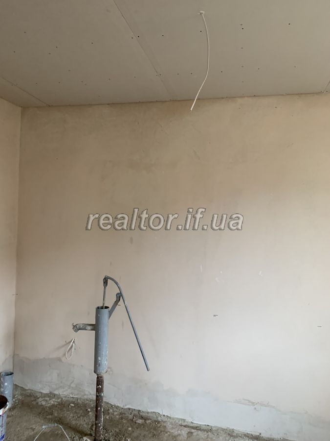 Prodazh_budynku_z_miskymy_komunikatsiyamy_v_raioni_aeroportu_-_Opryshivtsi_21287_13_1643648158.jpeg