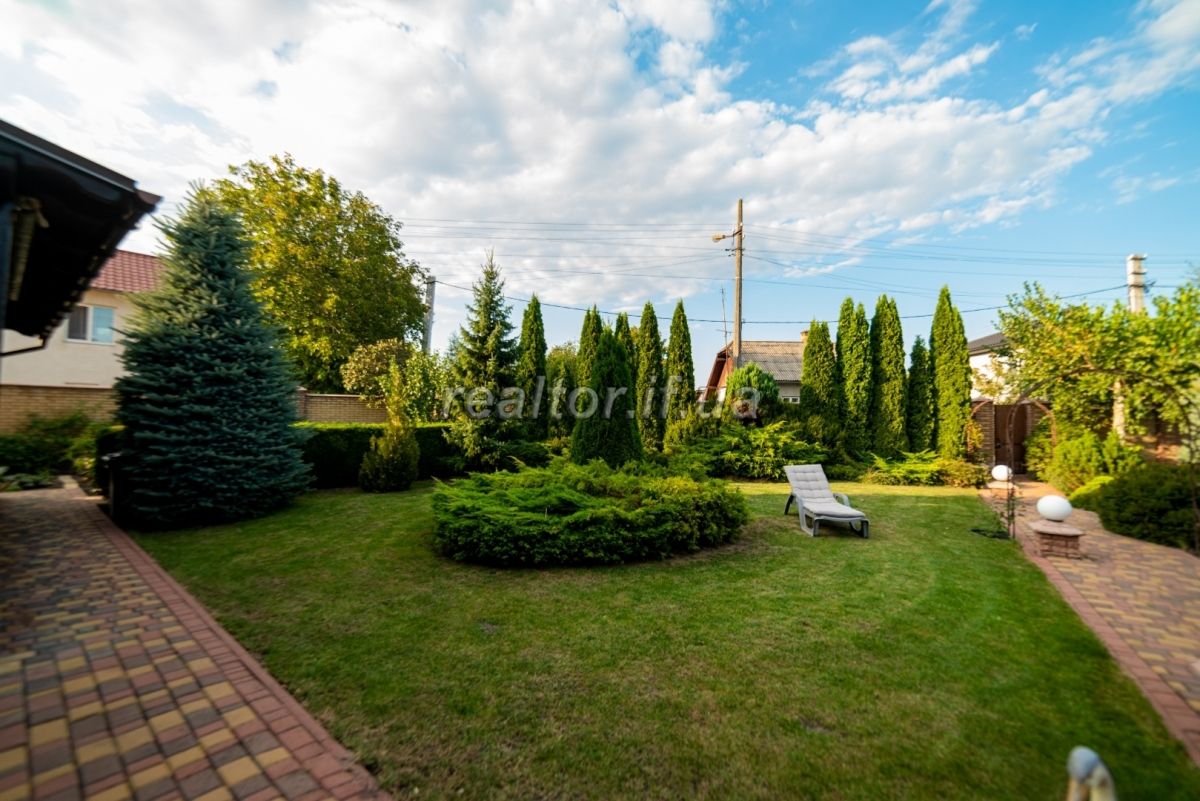 Prodazh_budynku_z_remontom_v_peredmisti_Ivano-Frankivska_-_Mykytyntsi__23534_6_1737467113.jpeg