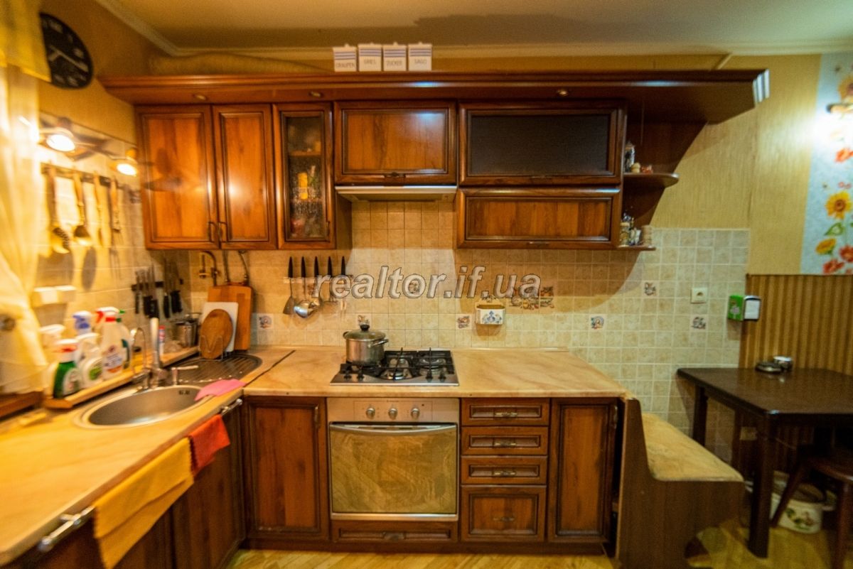 Prodazh_budynku_z_remontom_v_peredmisti_Ivano-Frankivska_-_Mykytyntsi__23534_8_1737467149.jpeg