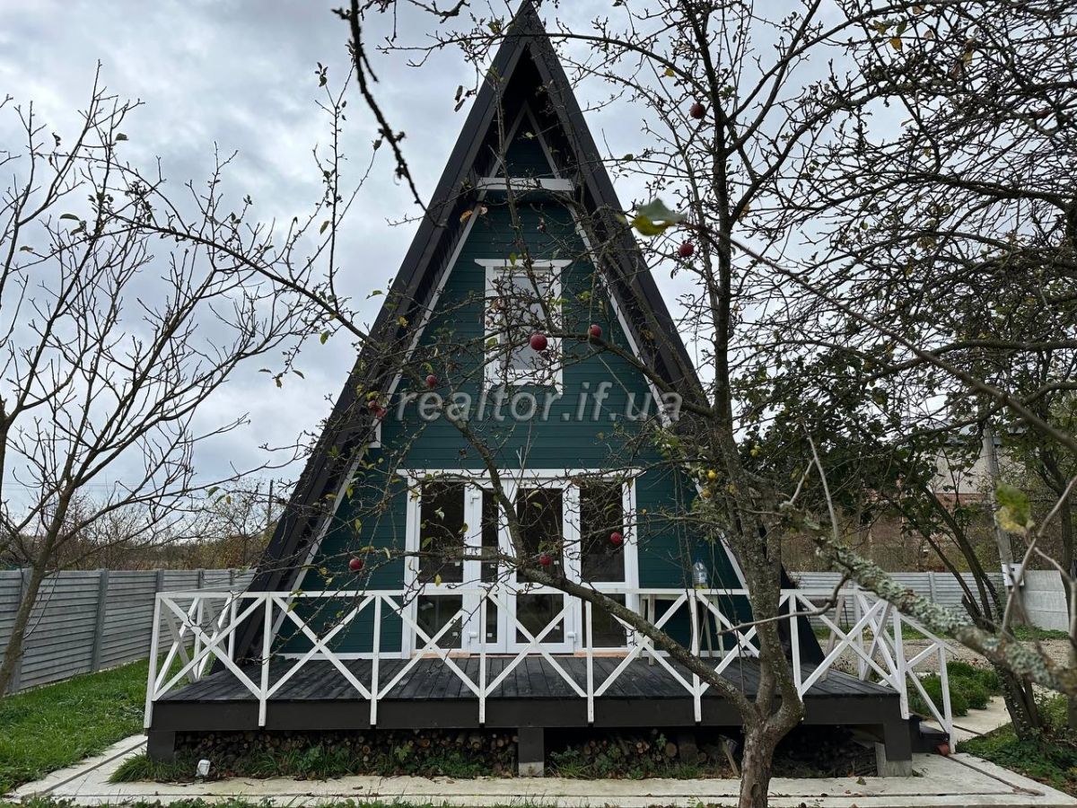 Sale of a renovated country house next to the forest in the garden society Forest Fairy village Maidan