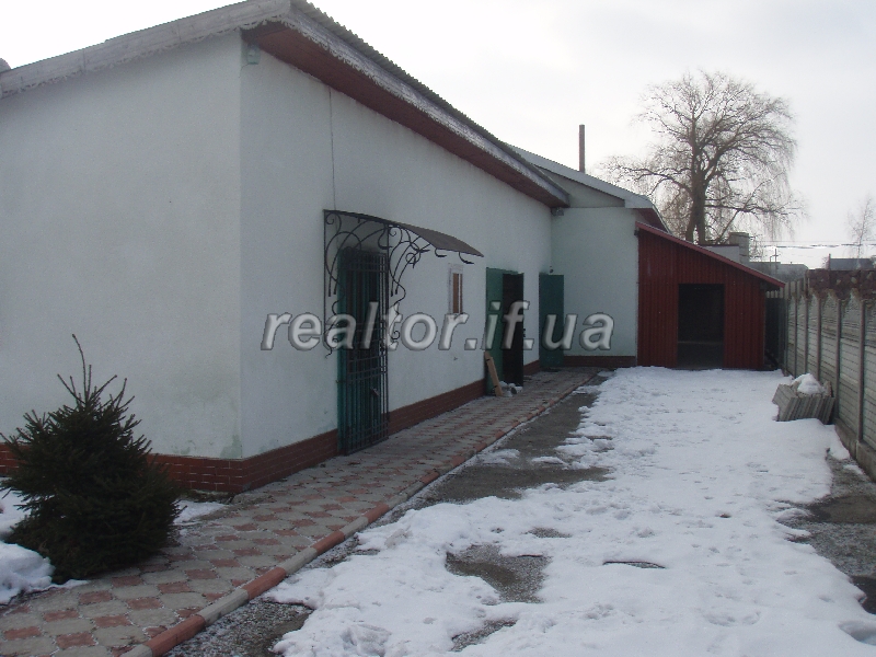 Prodazh_diyuchyi_biznes_-_sauna_ta_kafe_v_tsentri_m_Tlumach_4204_18_1364206899.jpg