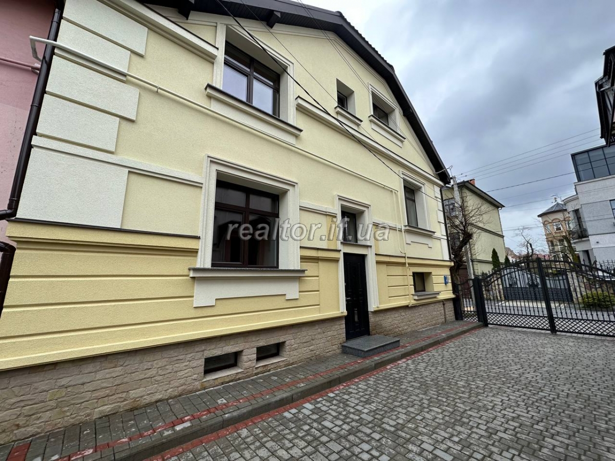 Prodazh_dupleksa_v_tykhomu_tsentri_Ivano-Frankivska_22346_3_1682062937.jpeg