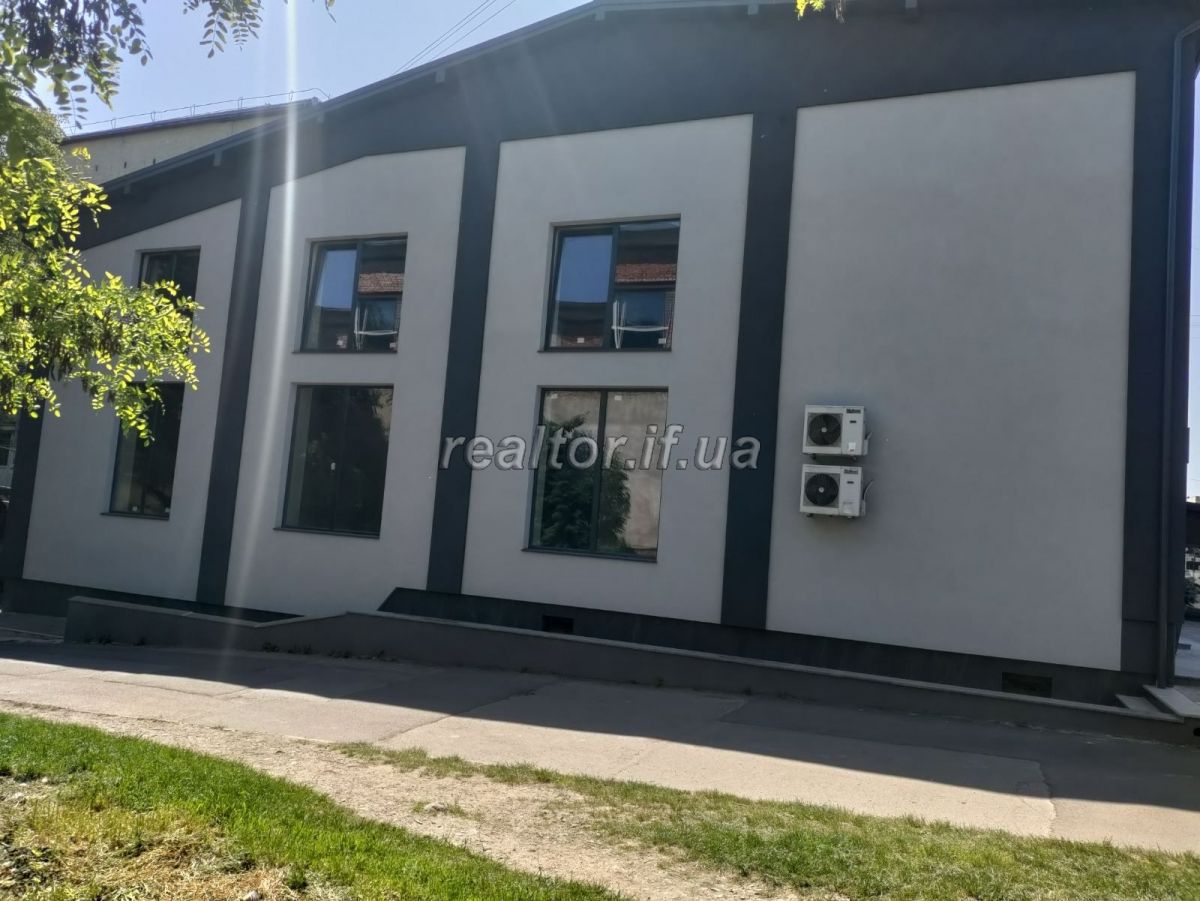 Prodazh_dvopoverkhovoho_prymishchennya_v_tsentralnii_chastyni_mista_kolyshnii_mahazyn_VOPAK_20397_11_1685714893.jpeg