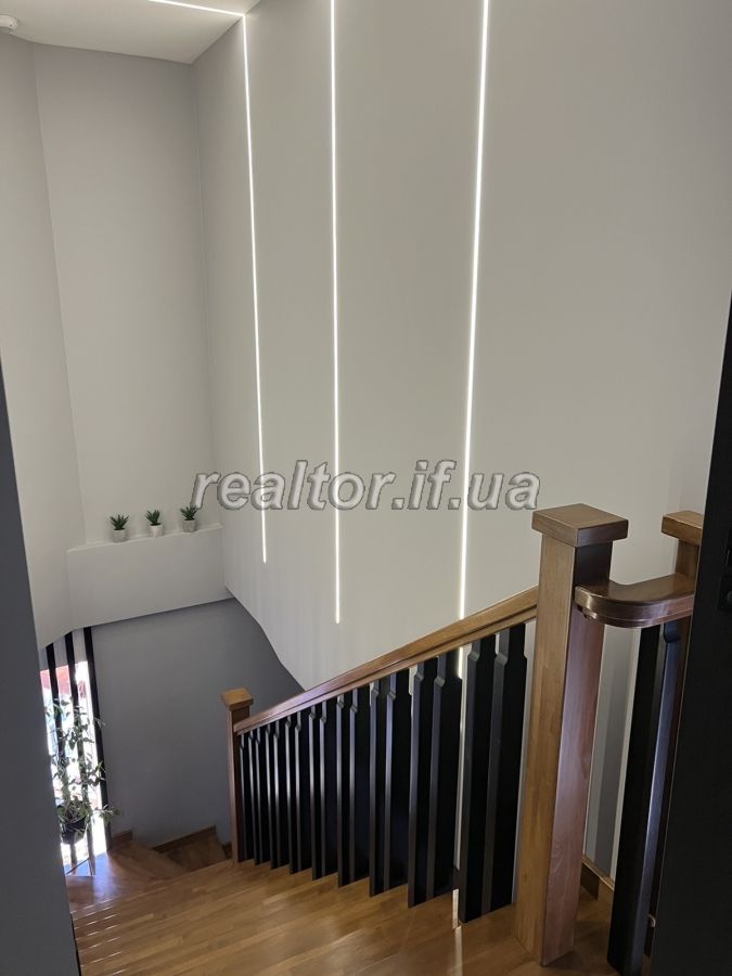 Prodazh_dvorivnevoyi_kvartyry_v_novomu_obzhytomu_budynku_po_vulytsi_Yevropeiska_22225_16_1676962514.jpeg