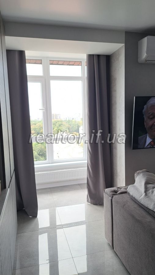 Prodazh__dvorivnevoyi_kvartyry__v_tsentralnii_chastyni_mista_poruch_z_miskym_parkom_im__Shevchenka_23470_13_1732713567.jpeg
