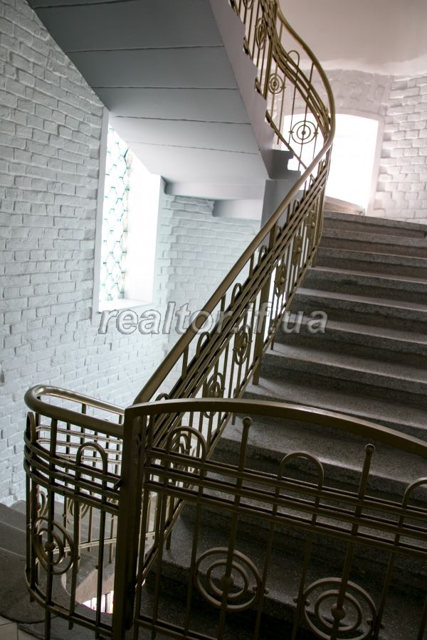 Prodazh_eksklyuzyvnoyi_kvartyry_v_budynku_na_dvi_sim«yi_iz_zakrytoyu_terytoriyeyu_po_vulytsi_Shopena_18450_2_1599666772.jpg