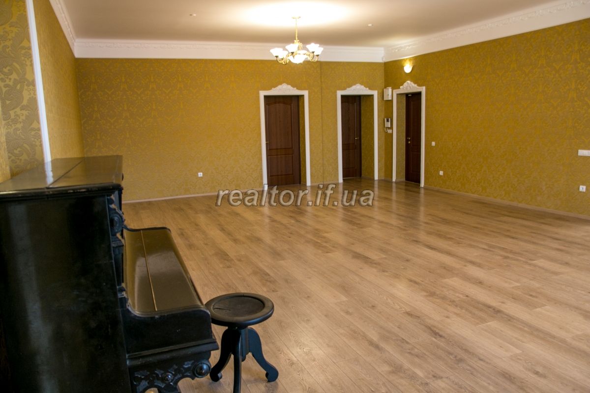 Prodazh_eksklyuzyvnoyi_kvartyry_v_budynku_na_dvi_simyi_iz_zakrytoyu_terytoriyeyu_po_vulytsi_Shopena_18450_2_1599665817.jpg